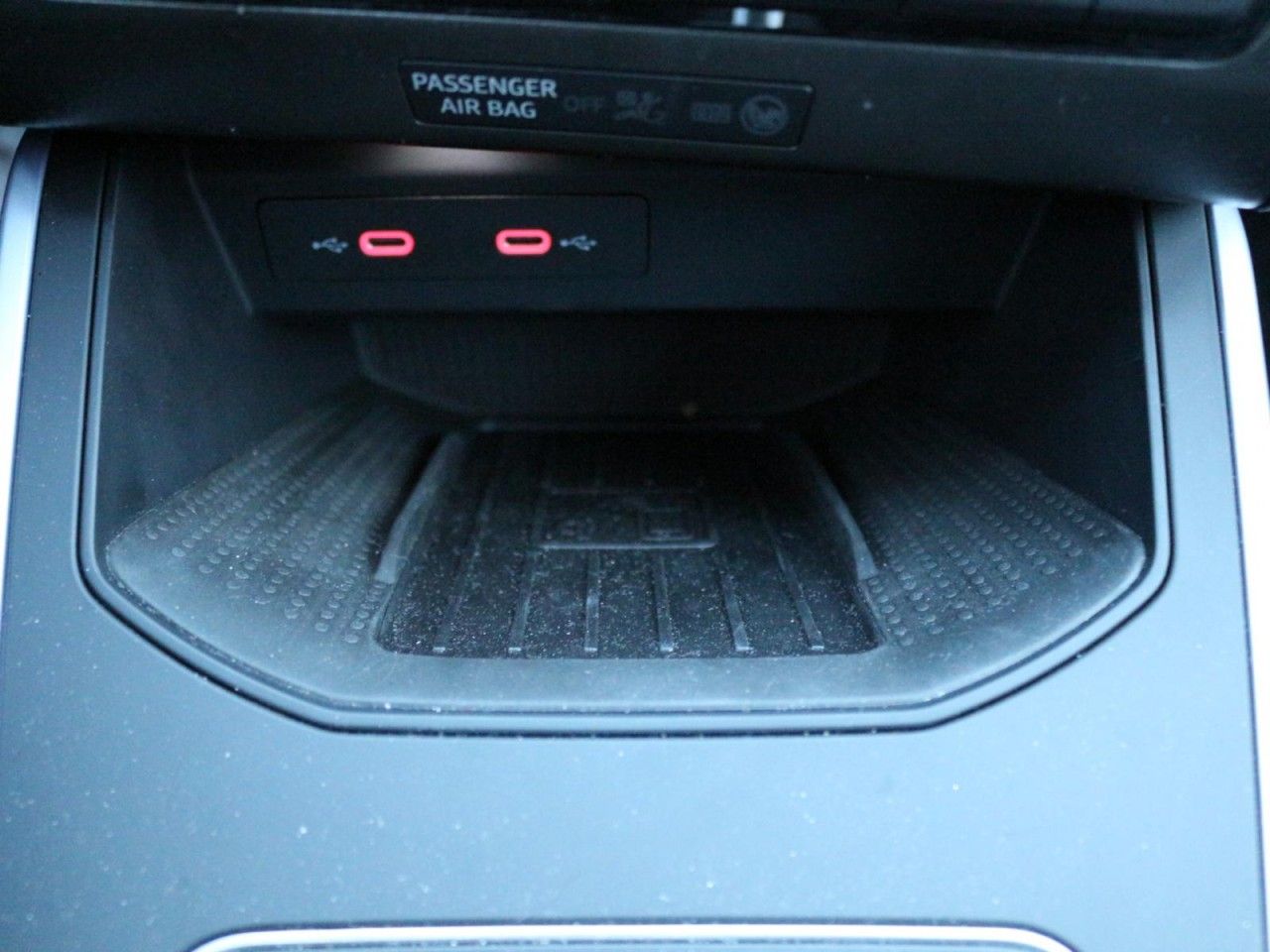 Fahrzeugabbildung SEAT Arona FR 1.0 TSI 115 PS 7-Gang-DSG VFW