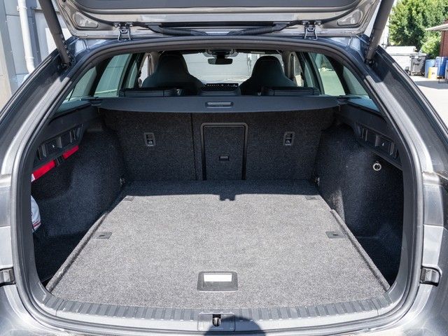 Octavia Combi 2.0 TDI Sportline DSG 360°+HUD+MAT