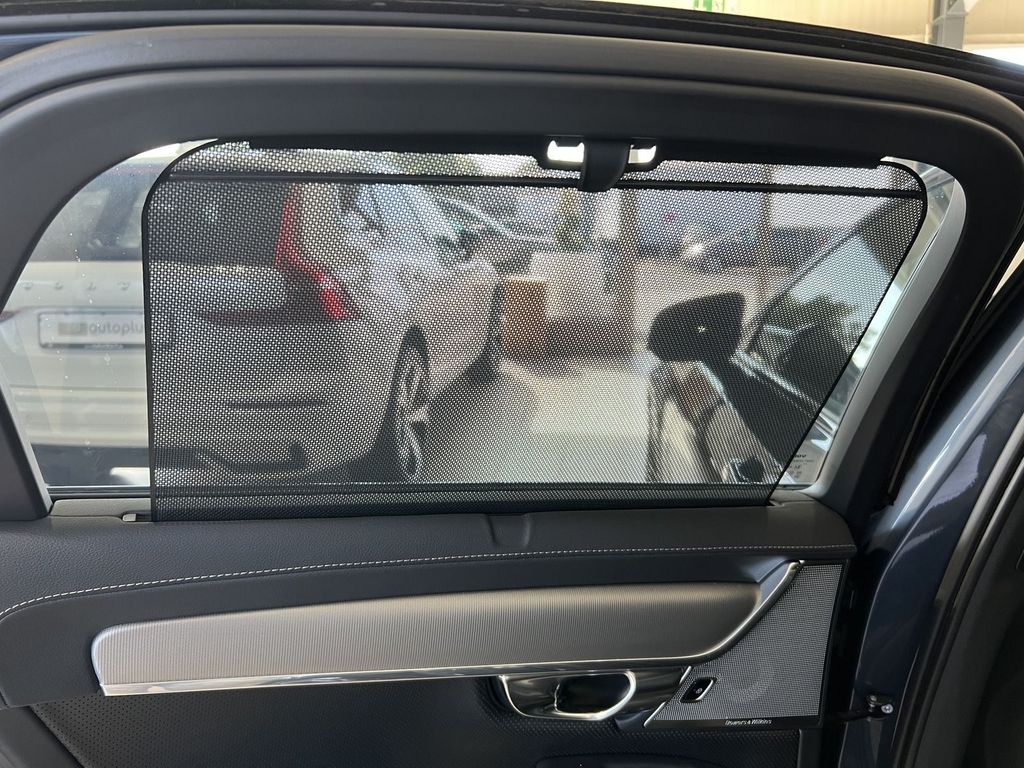 Volvo S90 T8 Ultimate Dark Recharge AWD BLIS FourC B&W