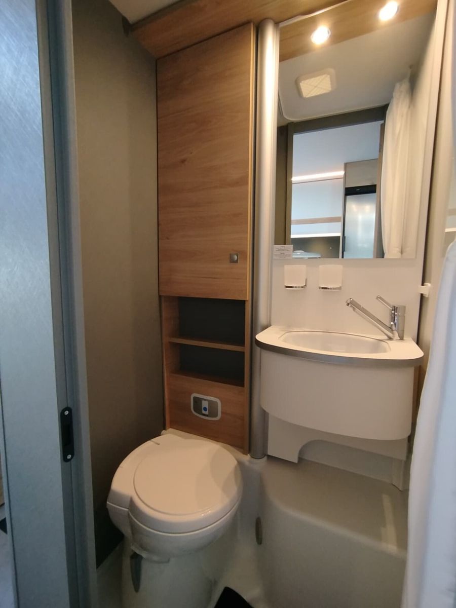 Fahrzeugabbildung Dethleffs Just Camp Active T 6812 EB Navi*RFK*Kein Hubbett