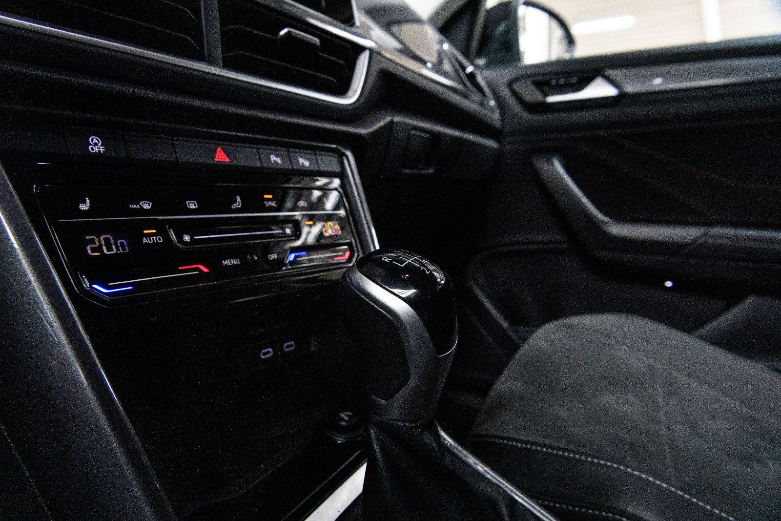 Fahrzeugabbildung Volkswagen T-Roc Style+Navi+We Connect+LED-Plus+ACC+