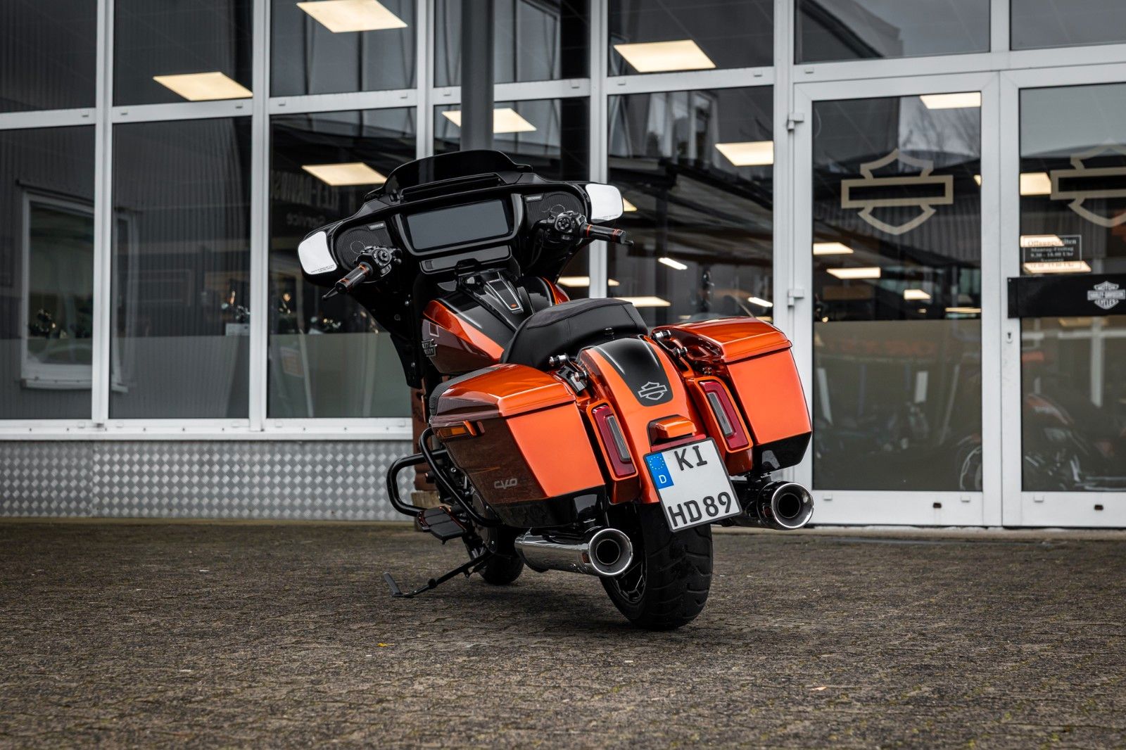 Fahrzeugabbildung Harley-Davidson CVO Street Glide  FLHXSE 121 cui - Jekill -