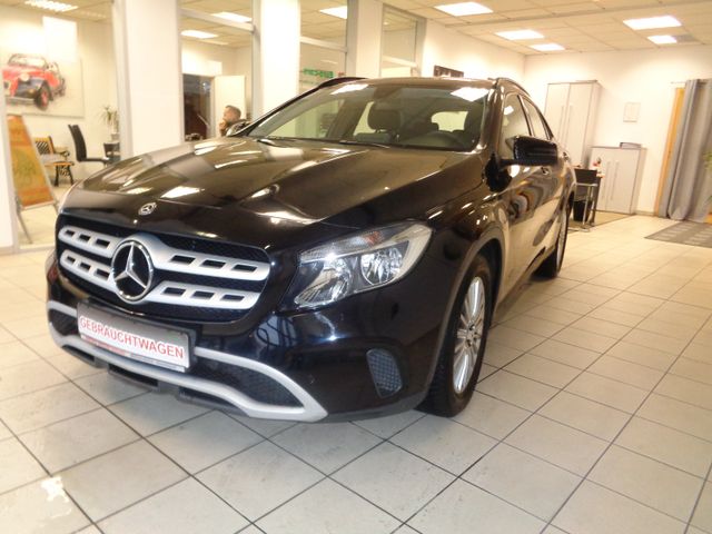 Mercedes-Benz GLA 200 / Navi /Klima/Sportfahrwerk