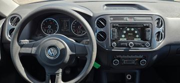 Volkswagen Tiguan - 10