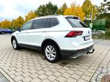 Volkswagen Highline 4M, HUD, ACC, AHK, Leder, HiFI, 8fach - VW Tiguan Allspace von privat