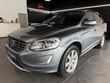 Volvo XC 60 D4 2WD Geartronic Momentum/Ahk+Kamera - Volvo XC60: 4d