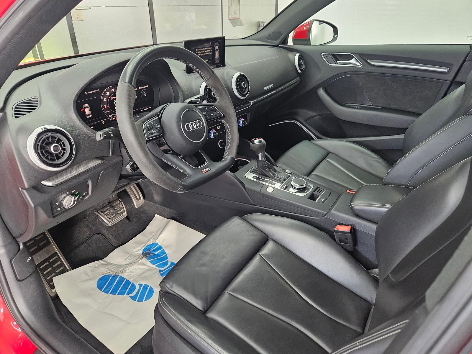 Audi RS3 2.5 TFSI quattro, foto 16