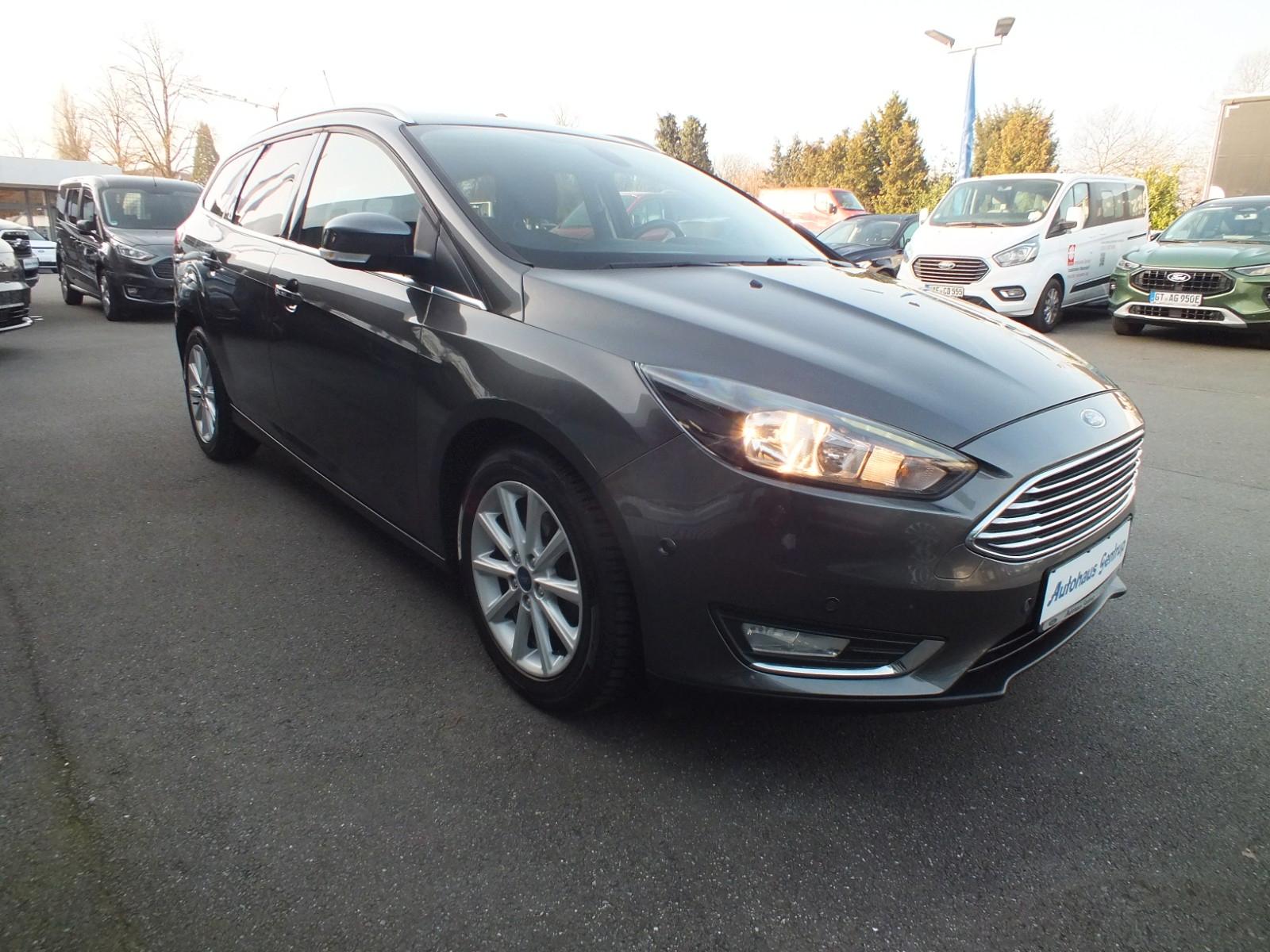 Ford Focus Tur Titanium Scheckheft/Zahnriemen gemacht