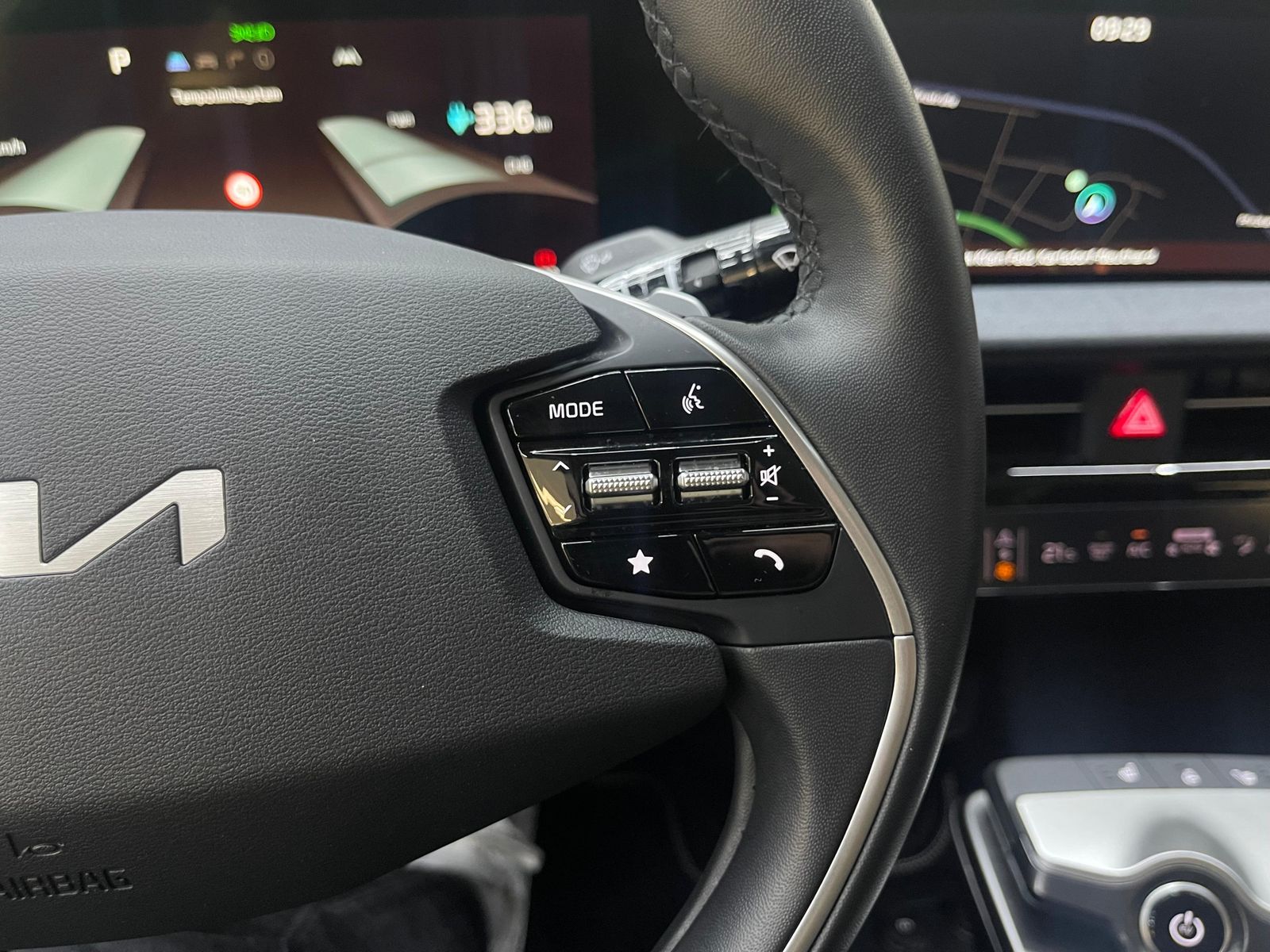 Fahrzeugabbildung Kia EV6 2WD LEDER+NAVI+LED+SITHZ+KAMERA+ACC+DAB+WP+