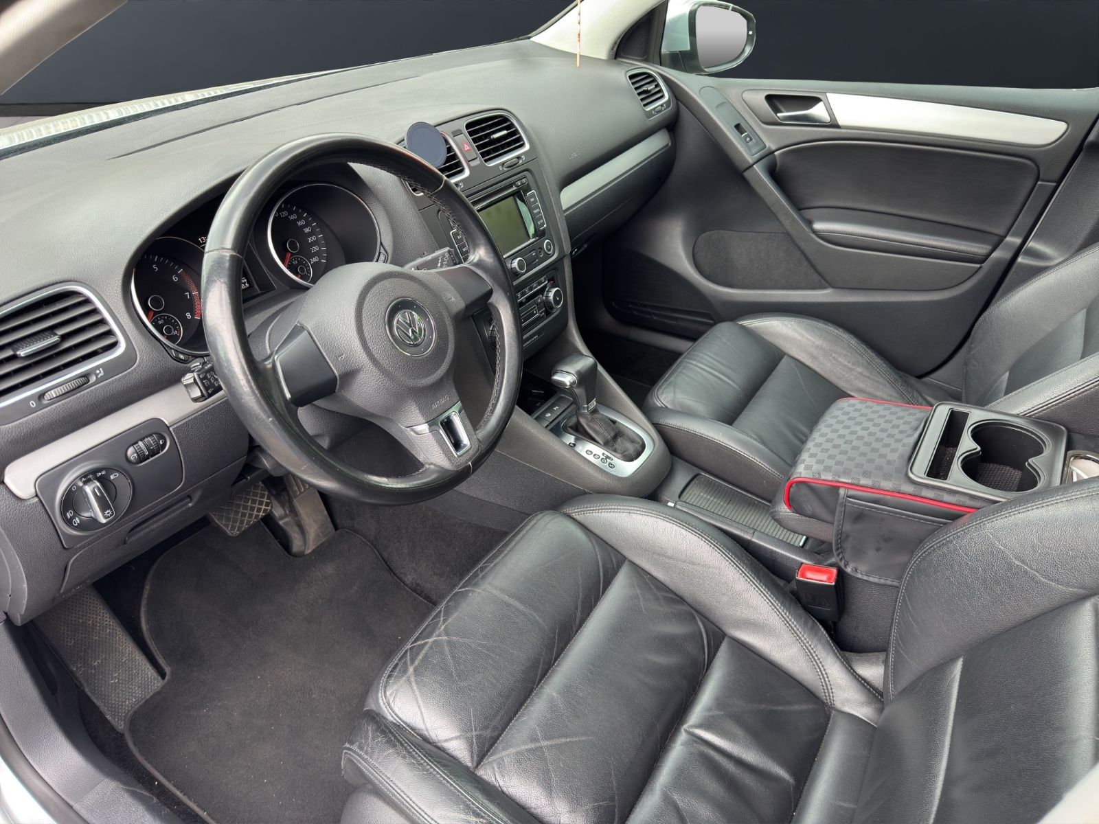 Fahrzeugabbildung Volkswagen Golf VI Highline*Automatik*Schiebedach*Vollleder