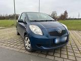 Toyota Yaris mit AHK, Allwetterreifen und ... - Toyota Yaris Gebrauchtwagen in Kassel