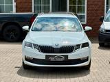 Skoda Octavia Combi Drive*1.HAND*LED*NAVI*PDC*TEMPOMAT - Skoda Octavia Gebrauchtwagen in Hannover