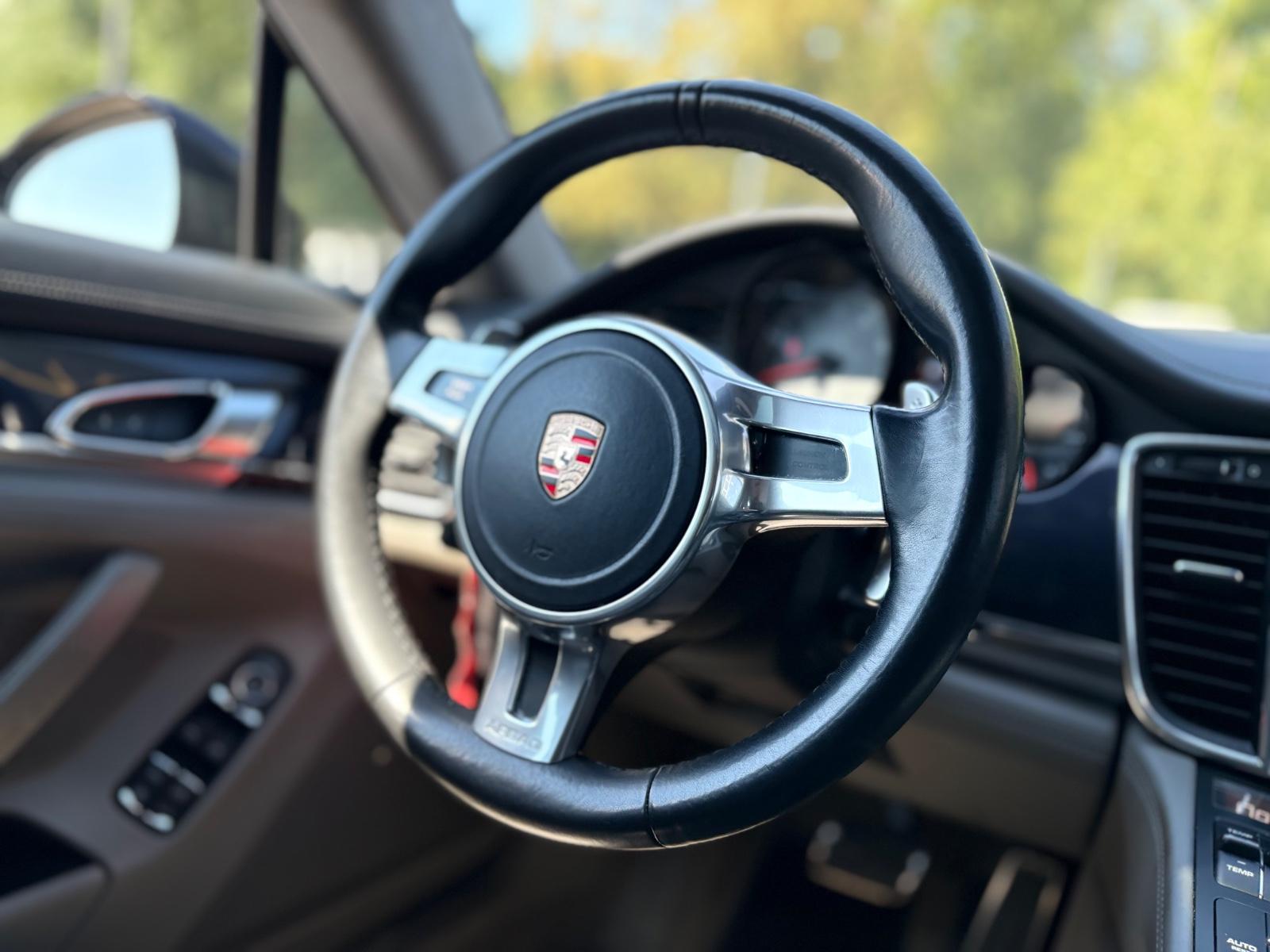 Porsche PANAMERA GTS*BOSE*SCHIEBEDACH*CHRONO*SPORTABGAS*