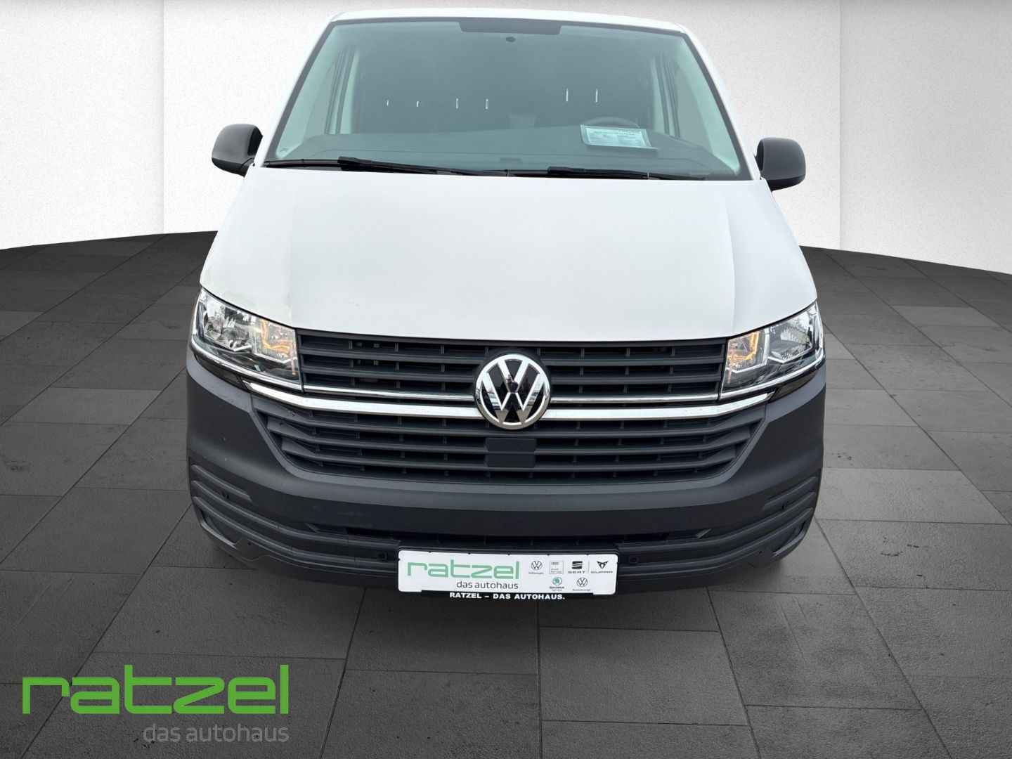 Fahrzeugabbildung Volkswagen T6.1 Kasten KR 2.0 TDI AHK DAB Parklenkass. Notb
