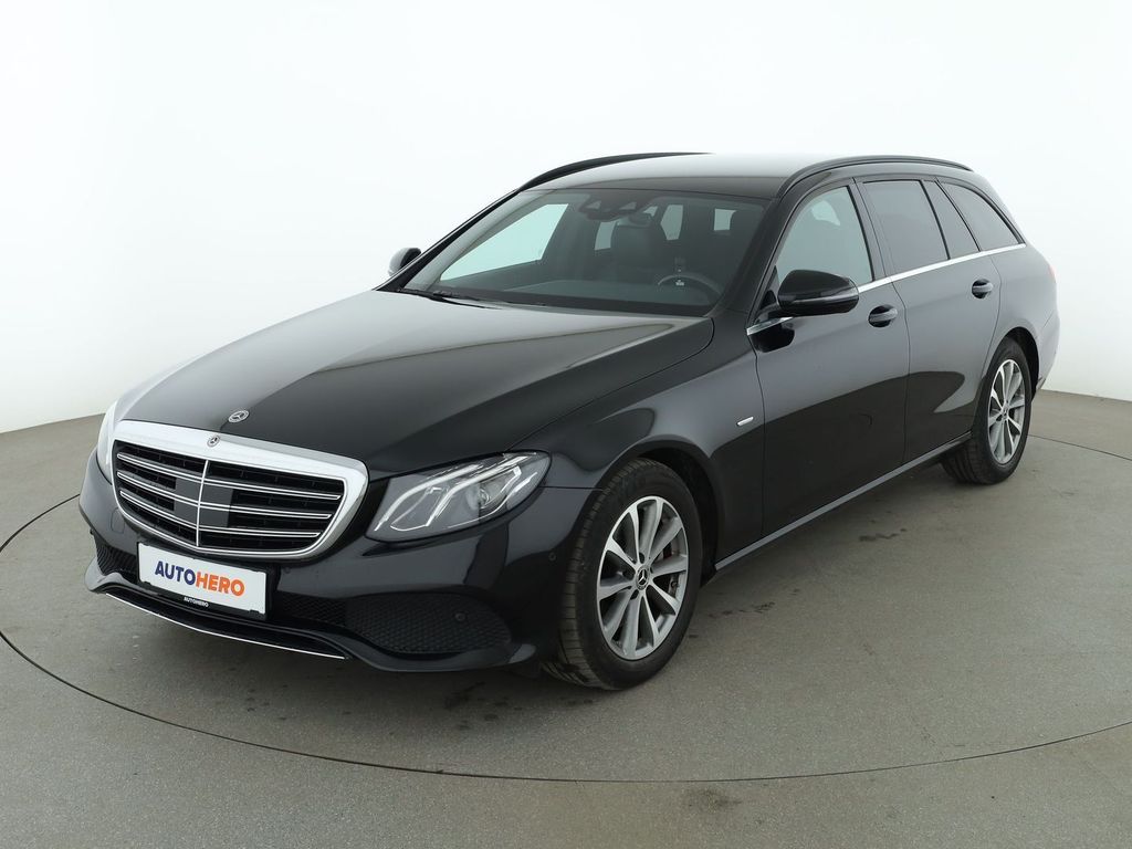 Image of Mercedes-Benz E 220