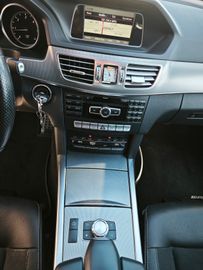 Mercedes E 220 - 8