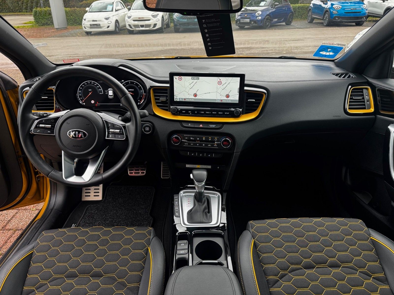 Fahrzeugabbildung Kia XCeed 1.4 T-GDI Automatik Glasdach JBL Navi Memo