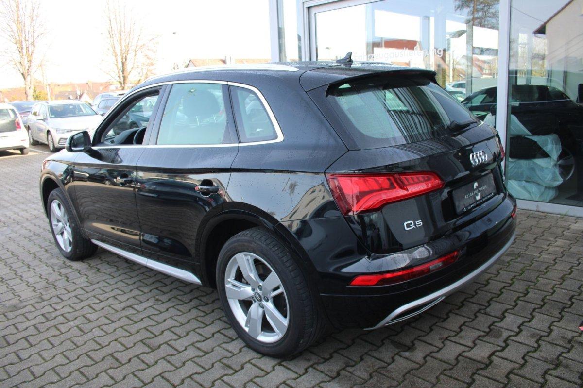 Audi Q5 2.0 TDI sport quattro S-line AHK Navi PDC Tem