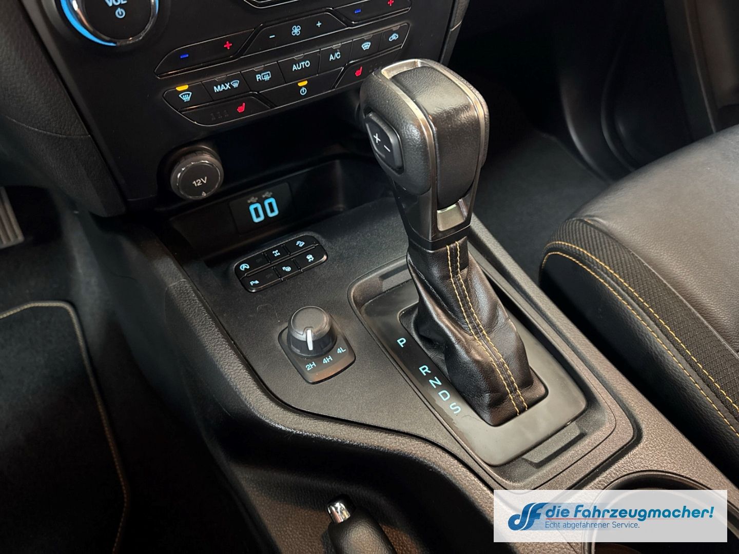 Fahrzeugabbildung Ford Ranger Wildtrak DOKA 212PS 4x4 AHK Navi Leder LE