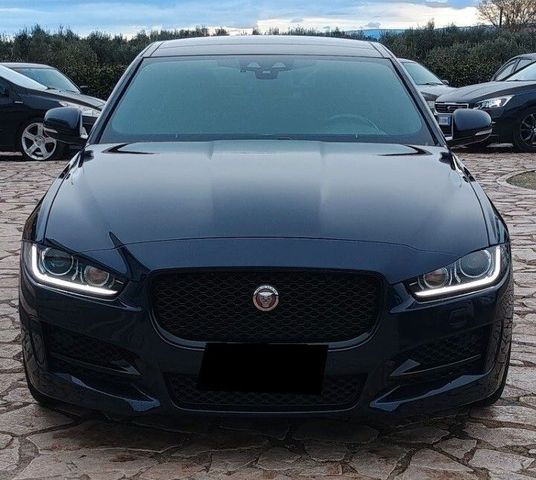 Jaguar XE 2.0 D 180 CV R-Sport