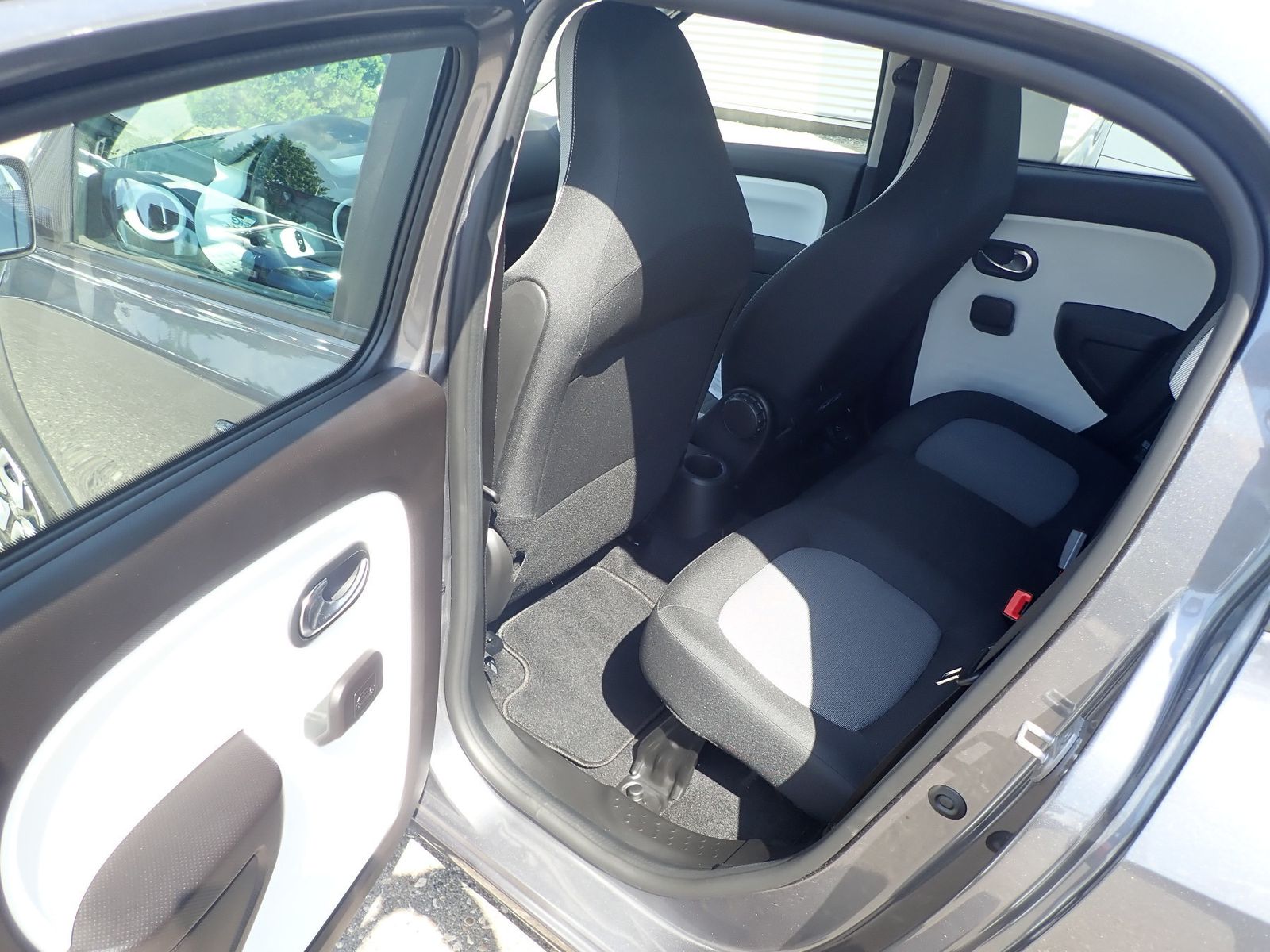 Fahrzeugabbildung Renault Twingo Equilibre SCe 65
