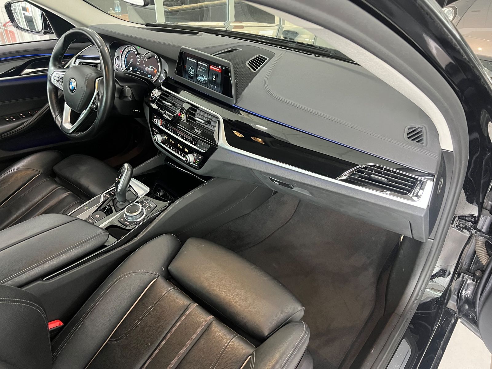 Fahrzeugabbildung BMW 520 d Lim. Luxury Line