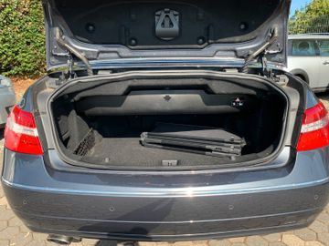 Mercedes E 200 - 9