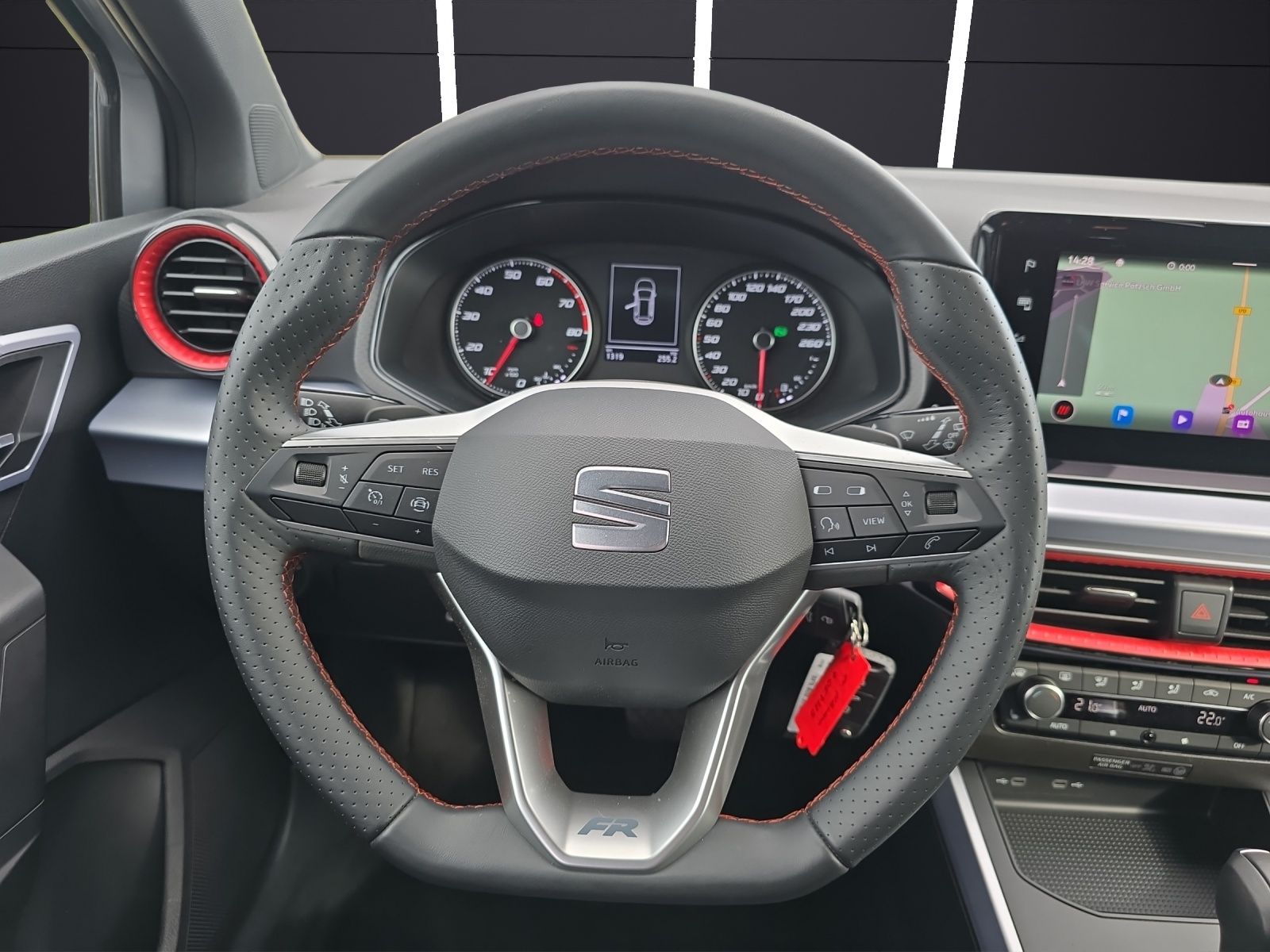 Fahrzeugabbildung SEAT Arona FR 1.5 TSI DSG ACC LED