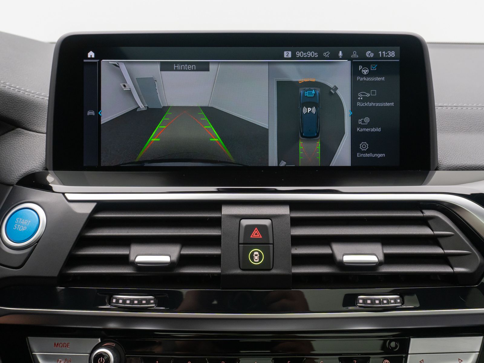 Fahrzeugabbildung BMW iX3 Impressive Panorama 360°HUD DAB H/K AHK 20"