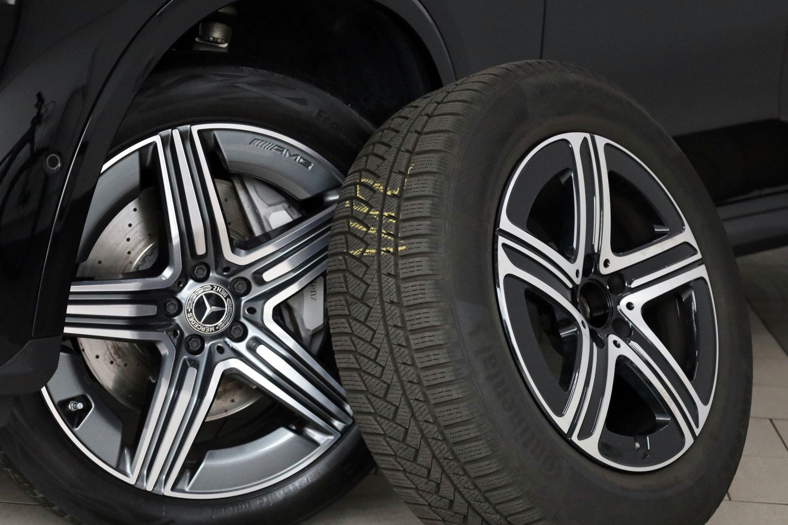 Fahrzeugabbildung Mercedes-Benz GLC 300 e 4M, AMG line, SH,Navi,Kamera,ACC, +WR