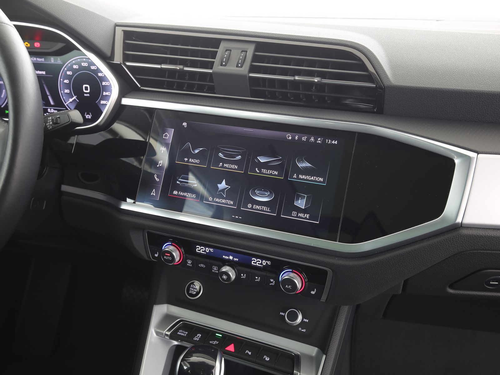 Audi Q3 45 TFSI e S tronic S line  LED Navi Pano-Dach foto 13