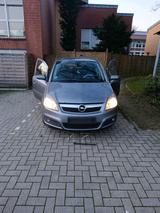 Opel Zefira, Baujahr 2006, 1,9-Liter-Motor... - Opel Zafira: Motor
