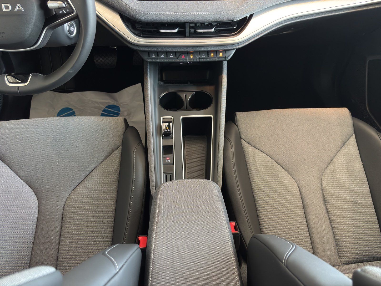 Fahrzeugabbildung SKODA Enyaq 60