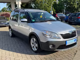Skoda Roomster Scout"1,2 TSI 86PS"KLIMA"8 FACH BEREIFT - Skoda Roomster Scout mit Benzin-Antrieb