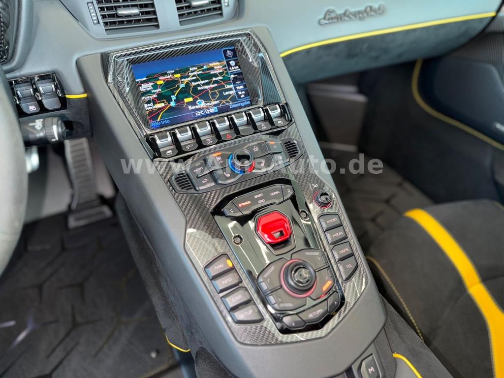 Lamborghini Aventador