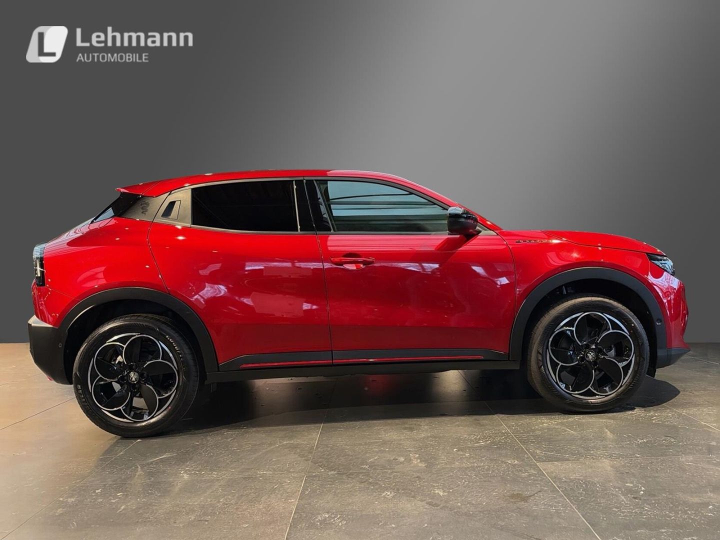 Fahrzeugabbildung Alfa Romeo Junior Elettrica TI-Technologie-Panorama-Wärmepu