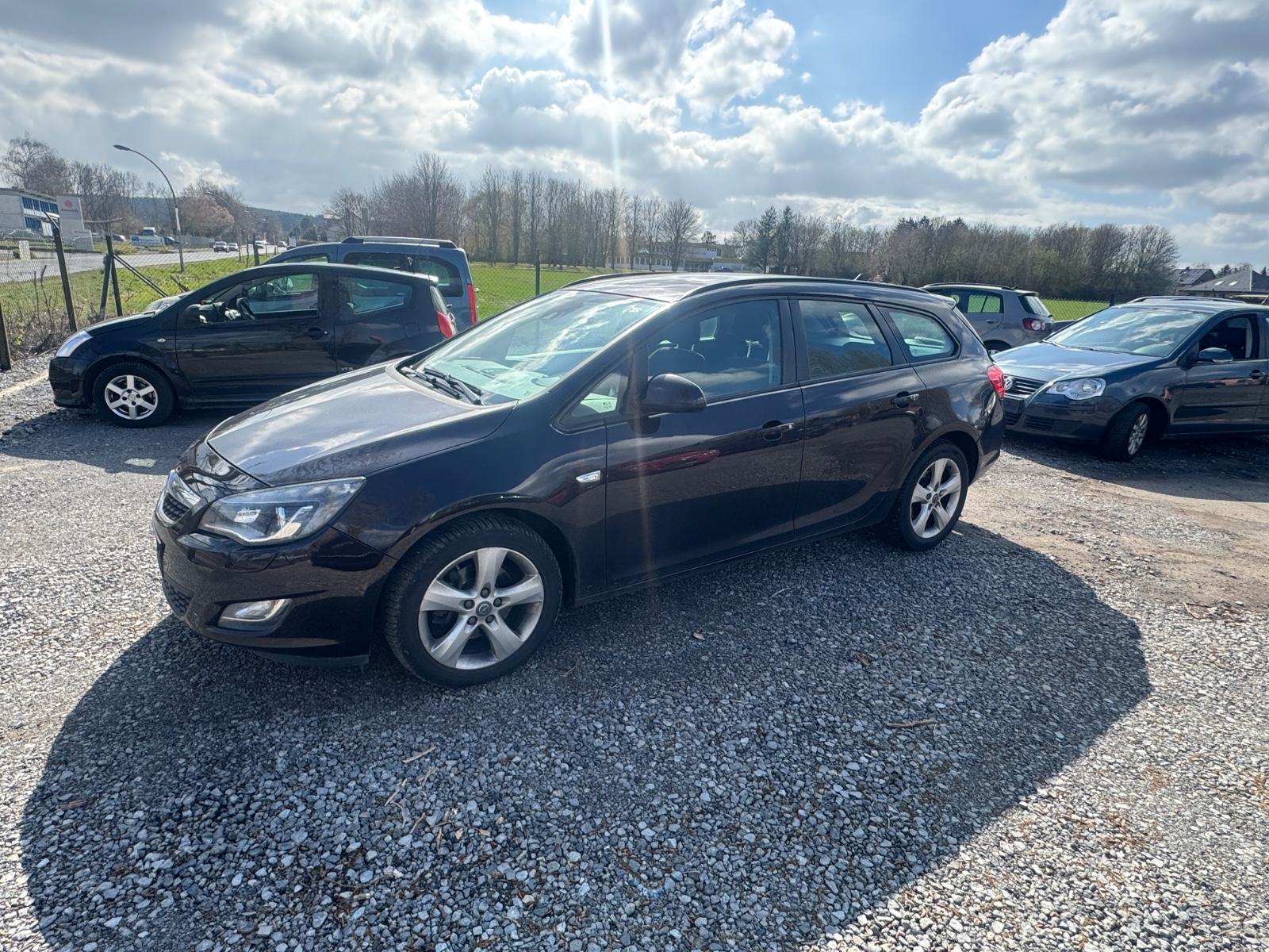 Opel Astra J Sports Tourer Edition *EURO 5* NAVI*