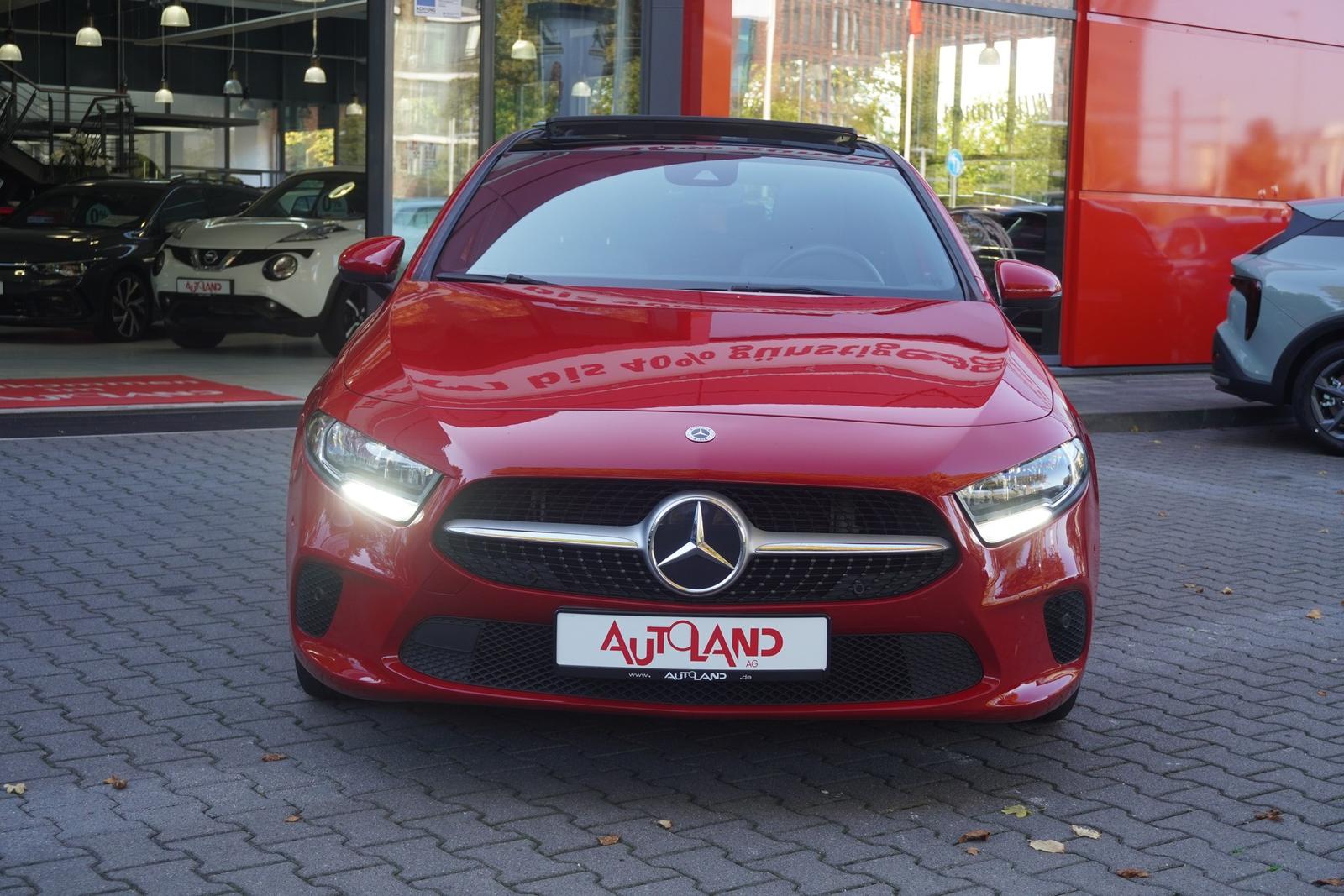 Mercedes-Benz A200 Progressive Navi Panorama Android Apple PDC
