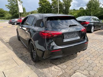 Fahrzeugabbildung Mercedes-Benz A 200d Special Edition AMG Pano DAB Night Paket