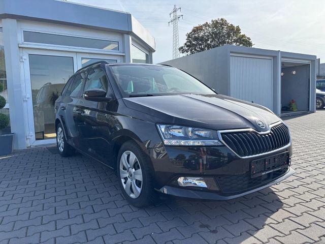 SKODA Fabia Combi DSG BUSINESS-NAV-PDC-SHZ-APPS-TEMP