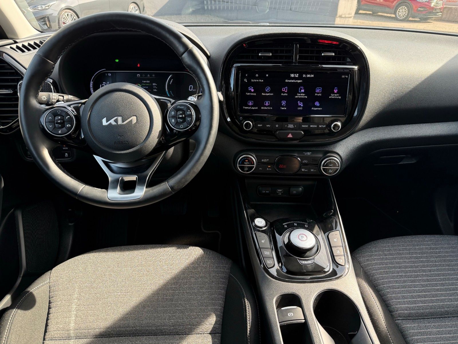 Fahrzeugabbildung Kia e-Soul 64 kWh Vision H&K Kam Navi Temp LKAS LHZ