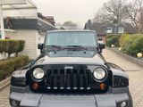 Jeep Wrangler Unlimited Sahara 2.8 CRD Autom. Sahara - Jeep Wrangler mit Diesel-Antrieb: Allradantrieb