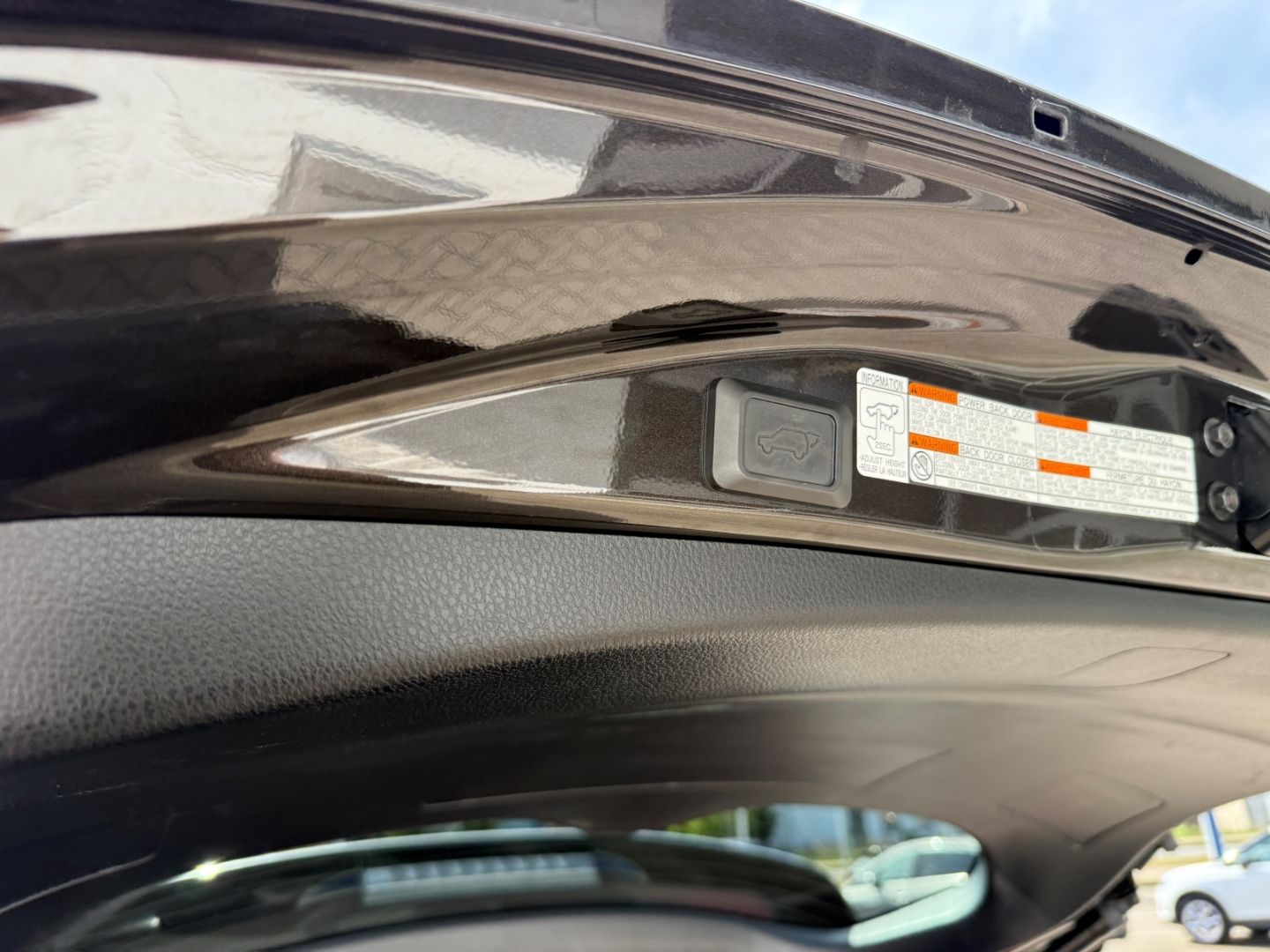 TOYOTA RAV 4 Hybrid Edition-S+ 2.5 VVT-i Navi Alu SHZ R - Image 23