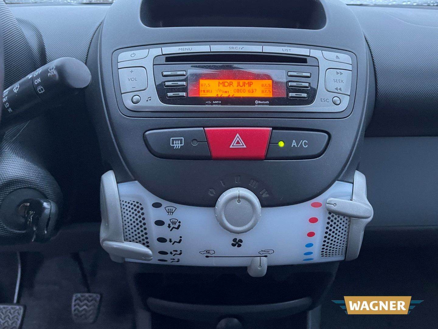 Fahrzeugabbildung Peugeot 107 Envy Klimaanlage Isofix Servolenkung