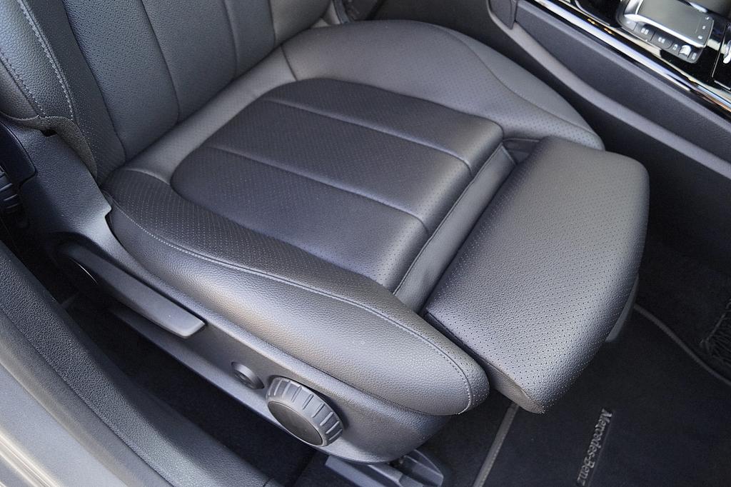 Mercedes-Benz A 220