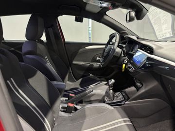 Fotografie 6 des Opel Corsa 1.2 Direct Injection Turbo GS