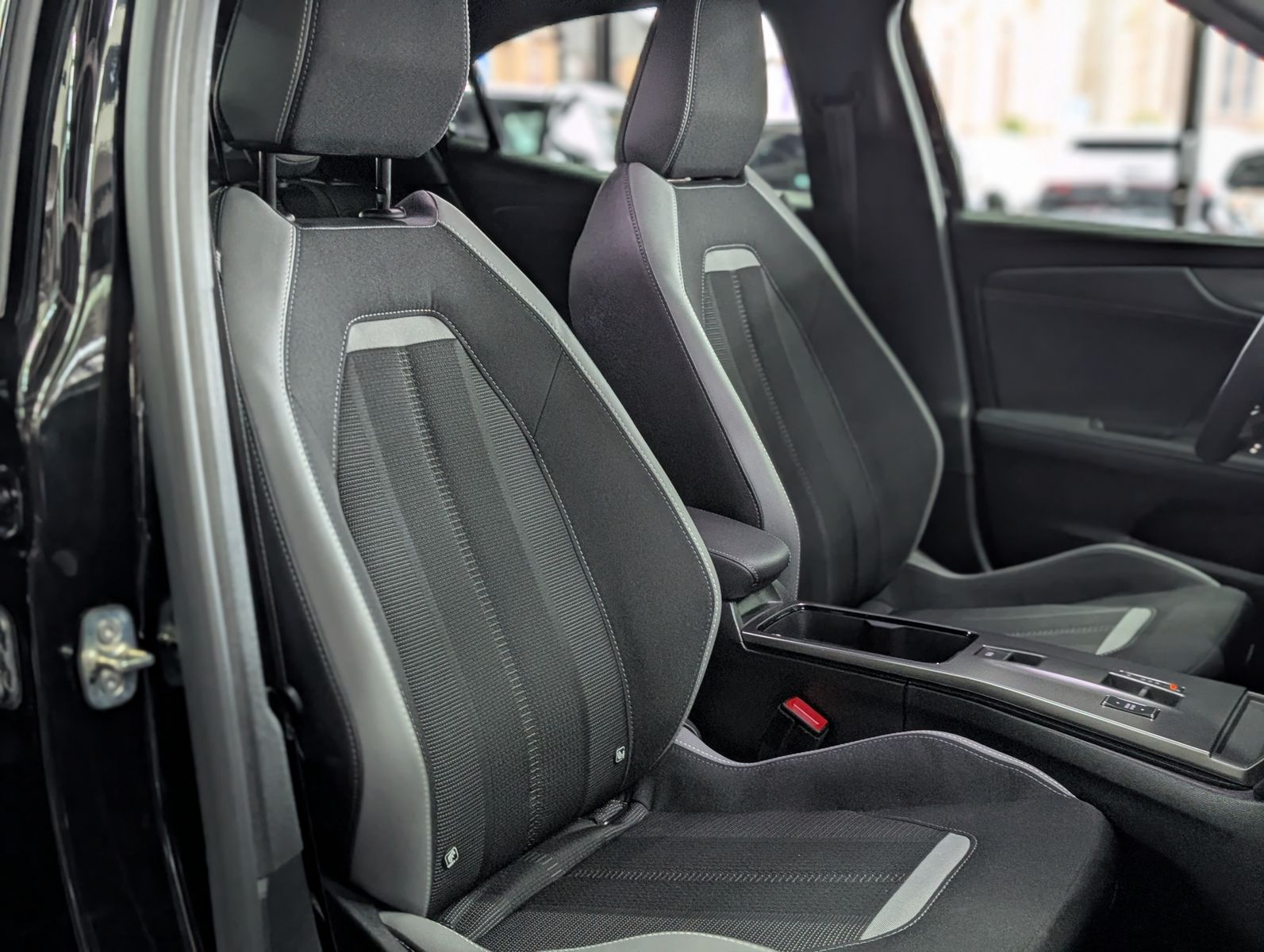 Fahrzeugabbildung Opel Mokka GS BLACK INTEL LUX TECH KAM SHZ BHL VIRT