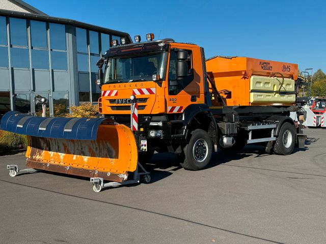 Iveco Trakker 330 EEV 4x4 Winterdienst