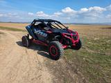 Can-Am Maverick R X RS 