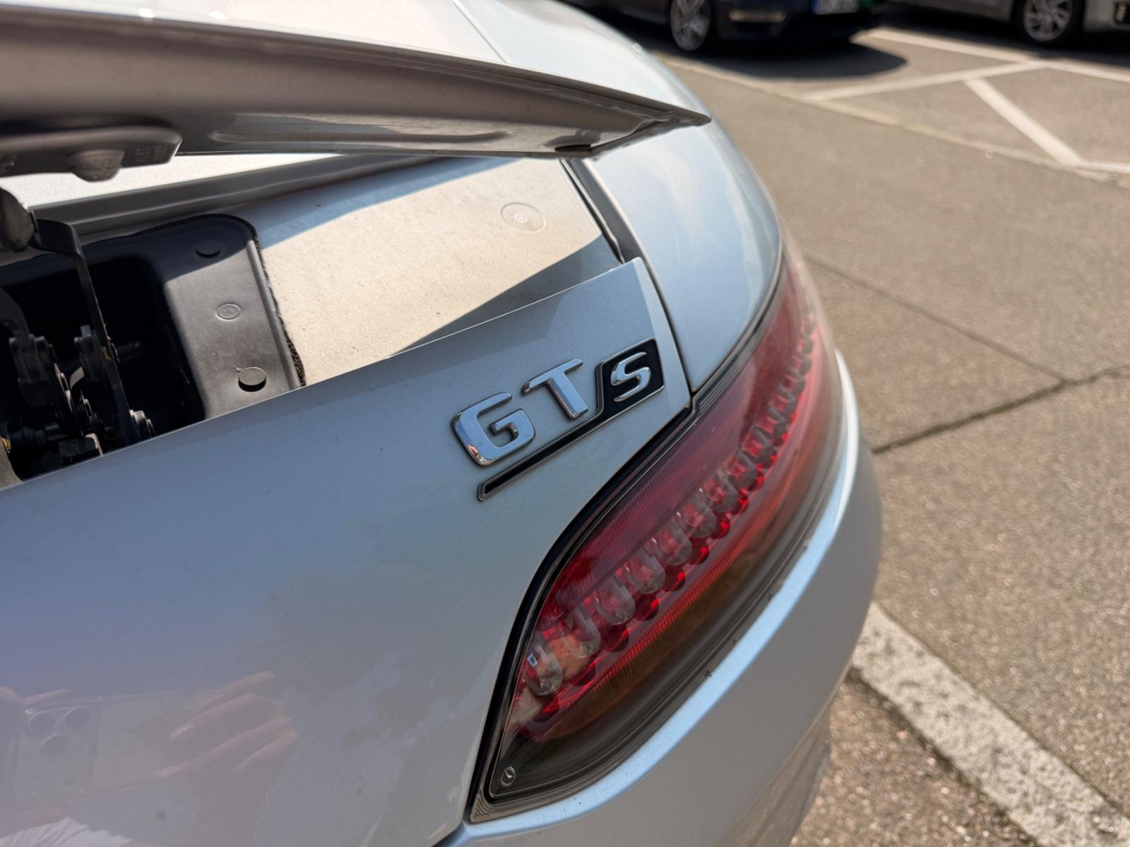 Mercedes-Benz AMG GT S 4.0 V8 *SCHALENSITZE/PDC/SHZ/DEUTSCH